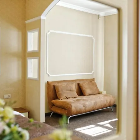 Hotel Atrium *