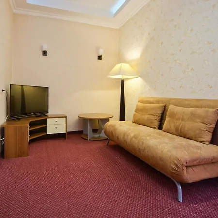 Atrium Hotel