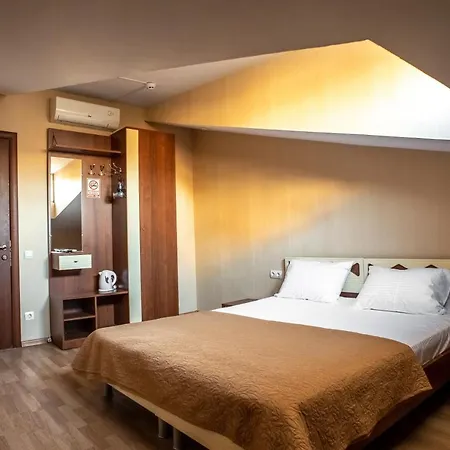 Atrium Hotel *