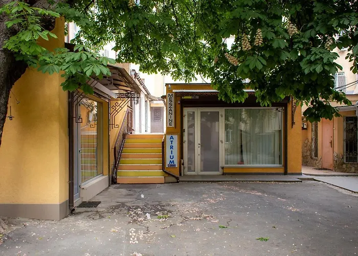 атриум Отель *